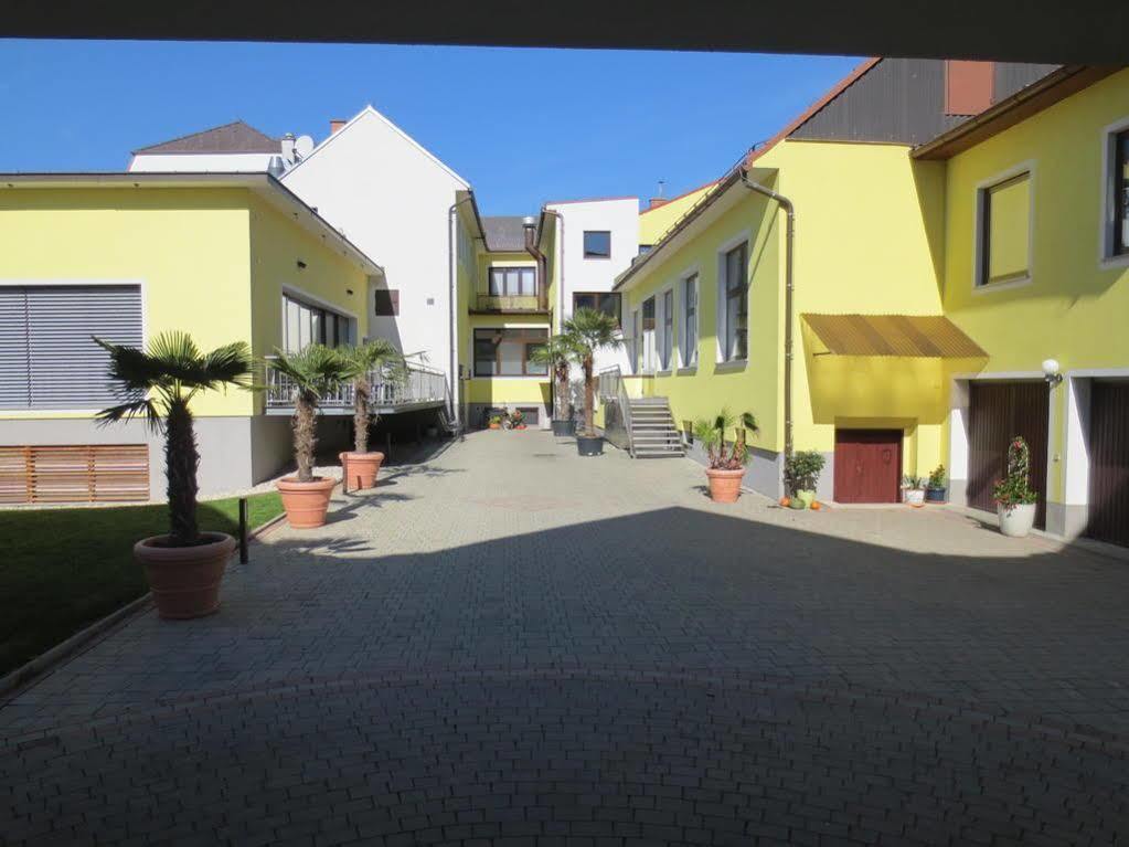 Hotel Restaurant Muellner Marz Exterior foto